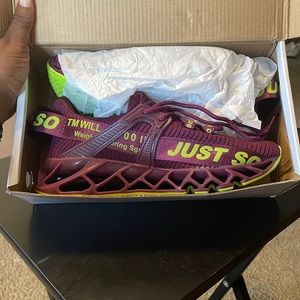 Justsoso gym shoes